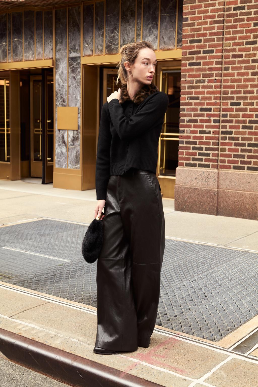 ВЯЗАНАЯ КУРТКА С ВОРОТНИКОМ ИЗ ИСКУССТВЕННОГО МЕХА