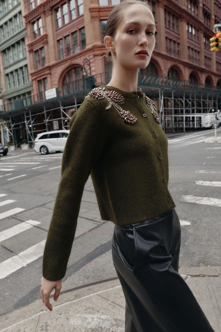 Кардиган с бисером