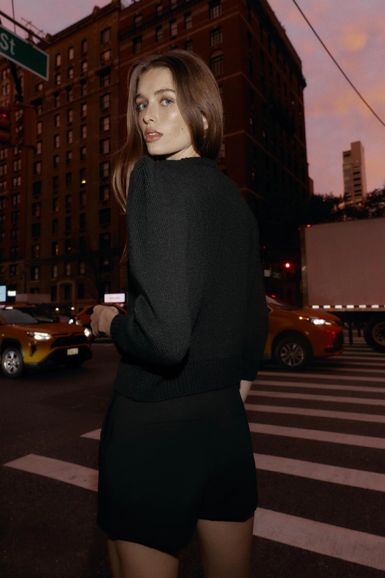 Кардиган с вкладками на плечах