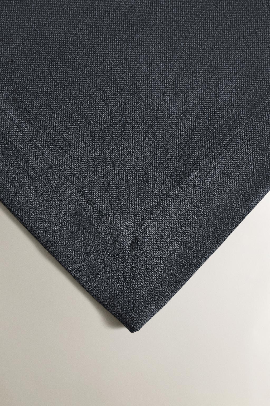 Полноцветная скатерть из плотного льна