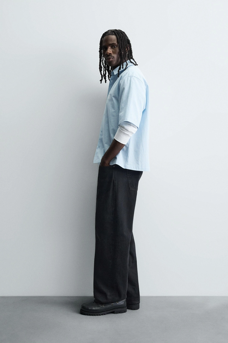 Рубашка в полоску с вышитым узором