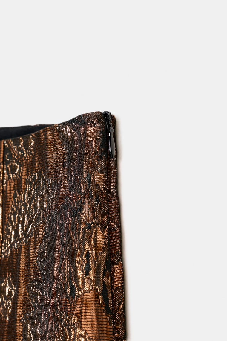 Юбка с блестящим жаккардовым слоем