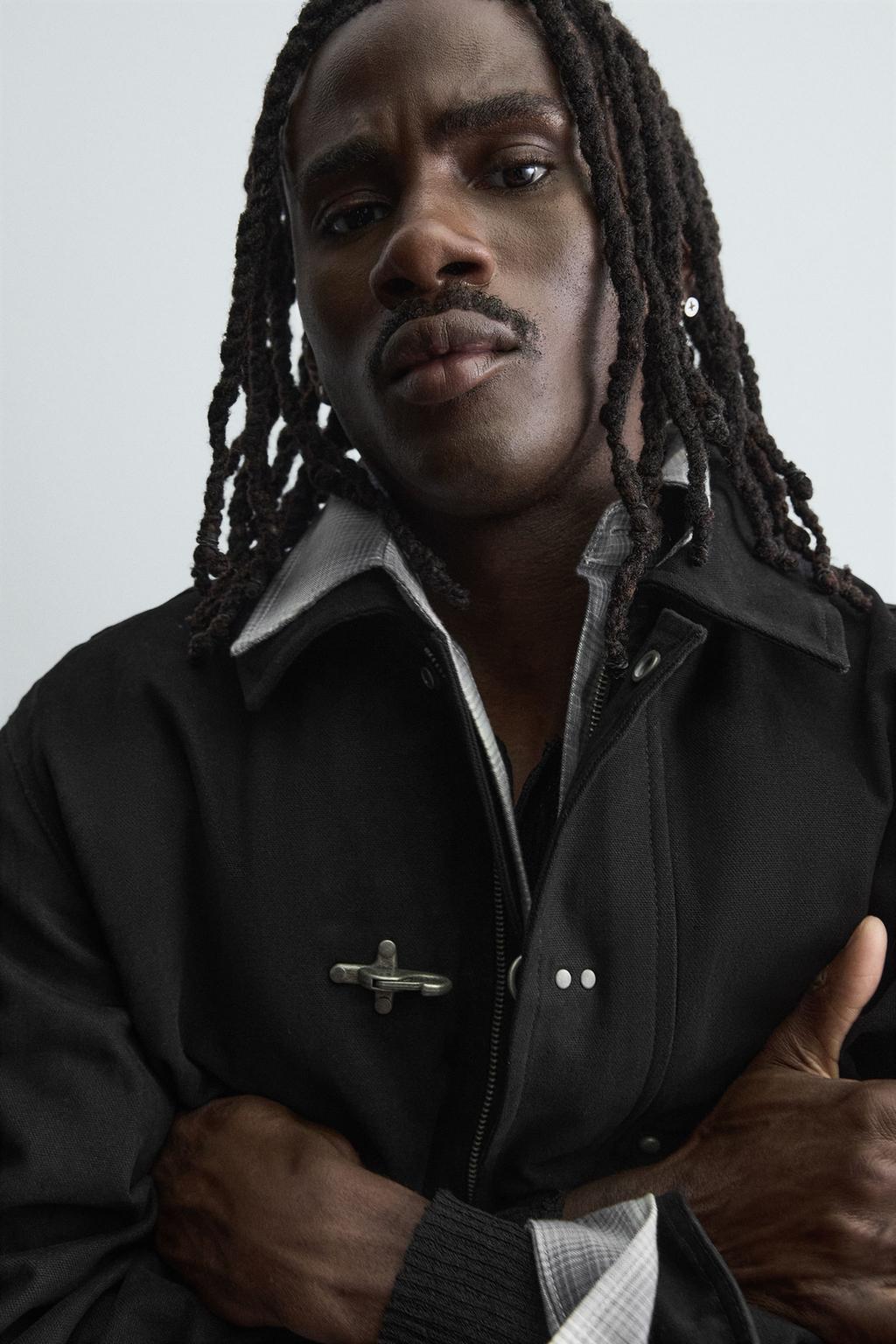 КУРТКА СВОБОДНОГО КРОЯ С НАВЕСНЫМИ ПЕТЛЯМИ