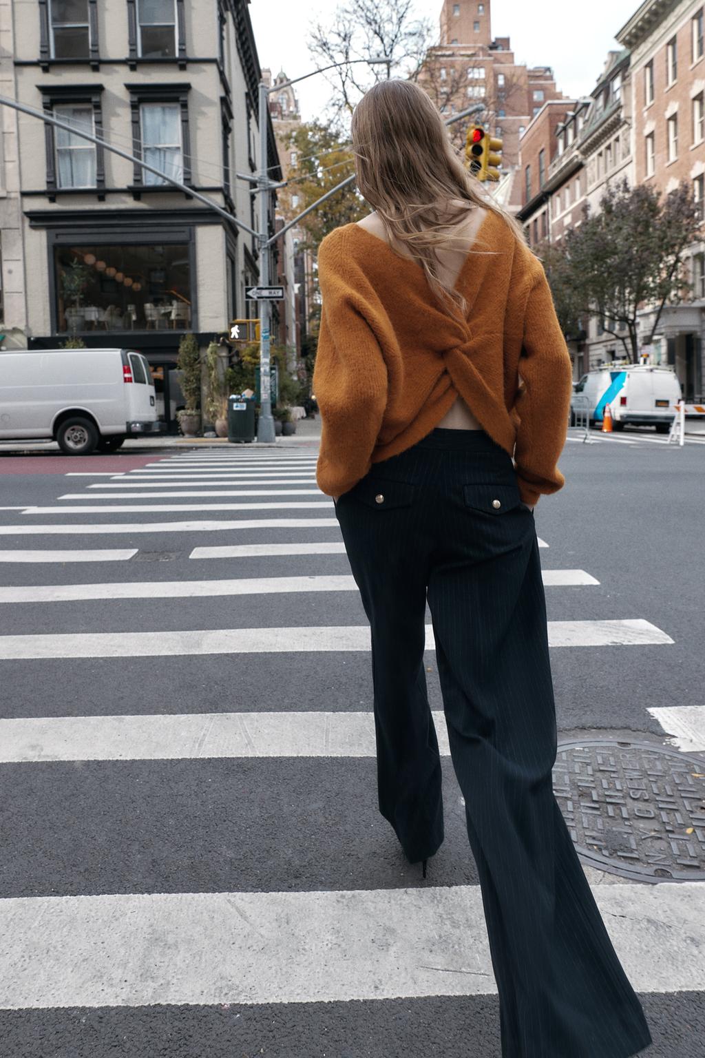 ШИРОКИЕ БРЮКИ С ВЫСОКОЙ ПОСАДКОЙ