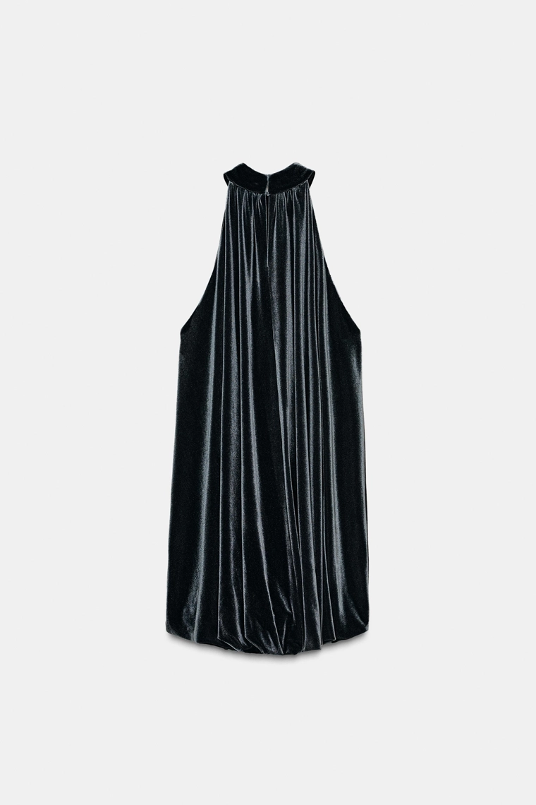 Платье-бандо из вельвета с объемным подолом