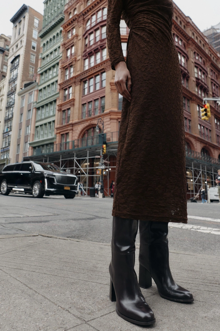 Платье миди с драпировкой