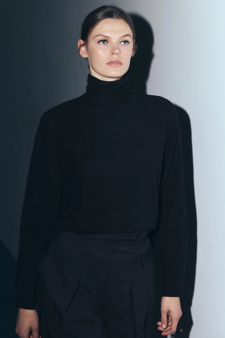 Джемпер с рукавами летучая мышь