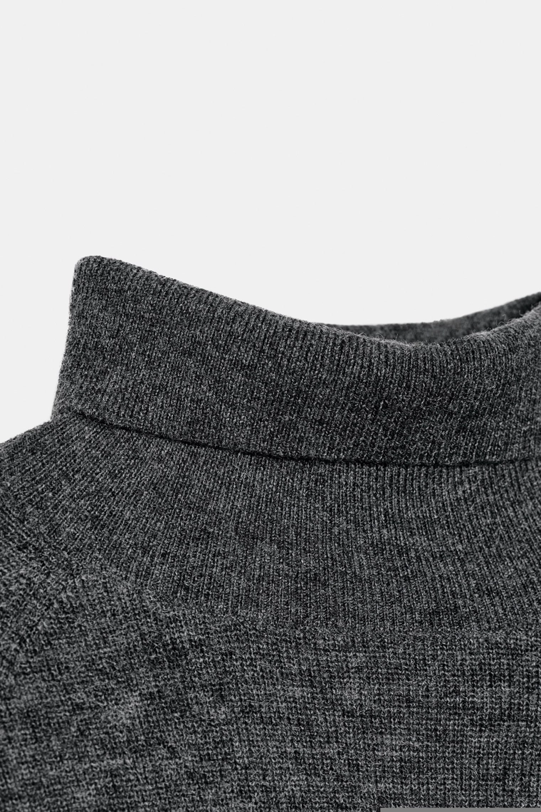 Джемпер с воланами на рукавах бэтмэнг