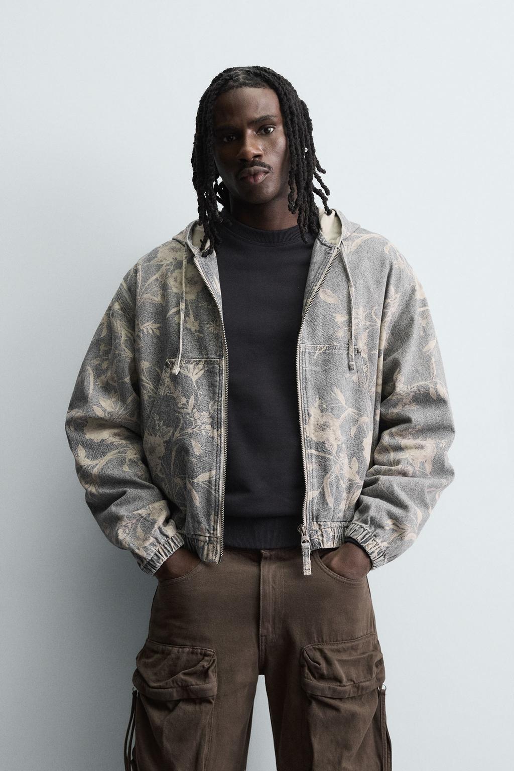 Джинсовая куртка с абстрактным принтом