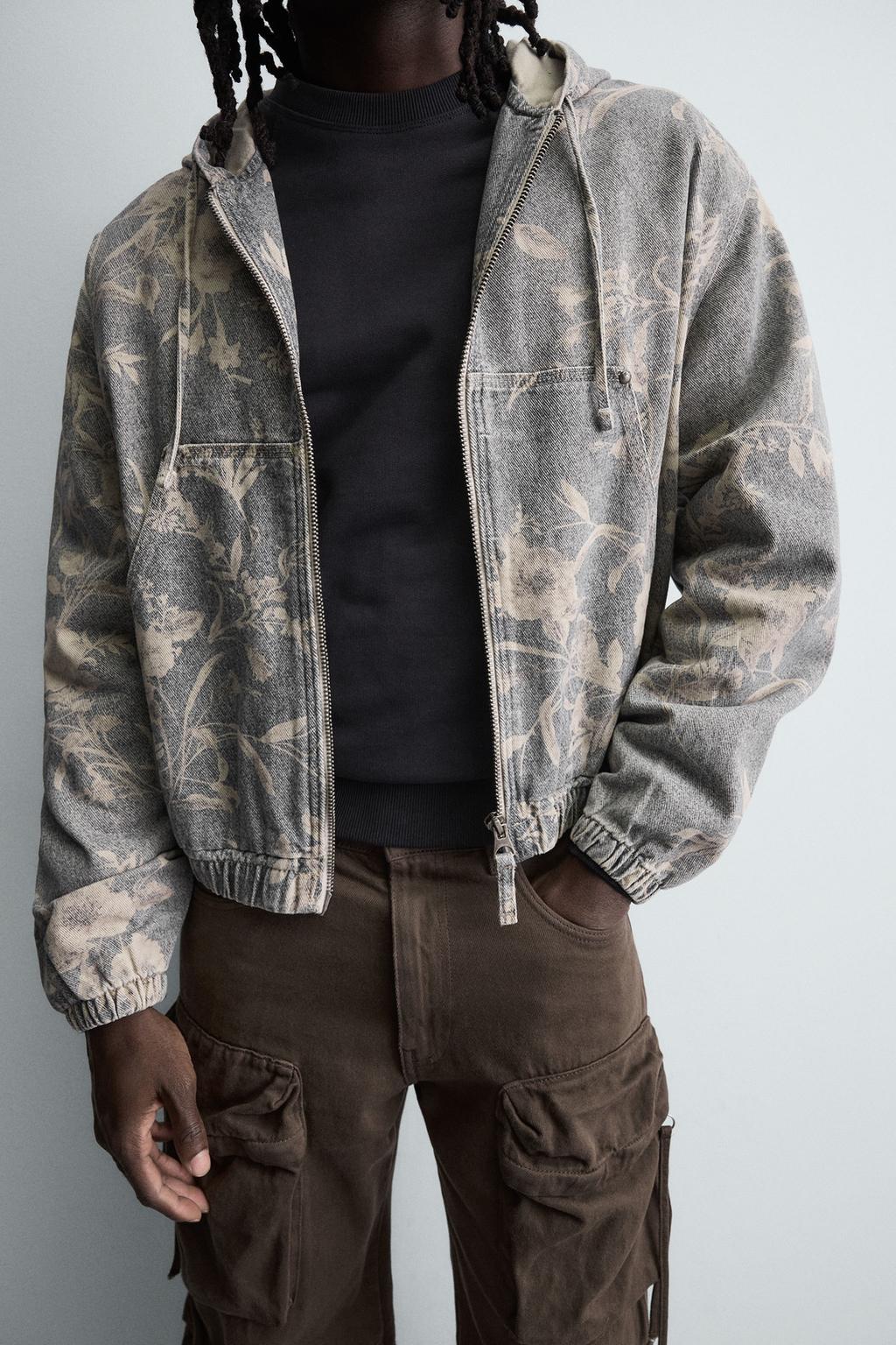 Джинсовая куртка с абстрактным принтом