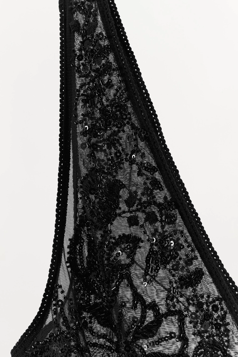 Топ с прозрачными бретелями и вышивкой