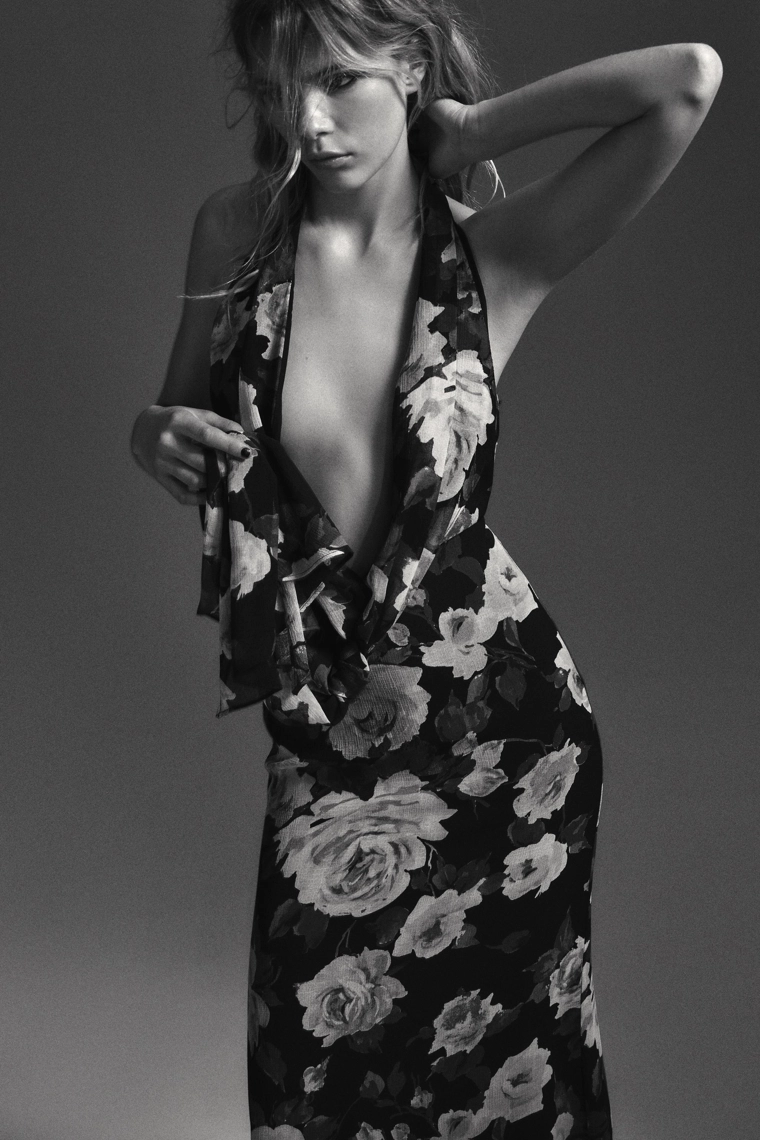 Длинное платье с цветочным принтом и деталью-завязкой