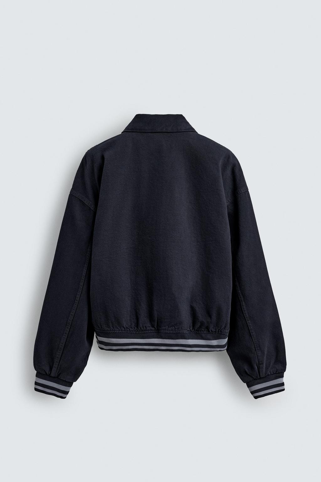 Бомбер с нашивками