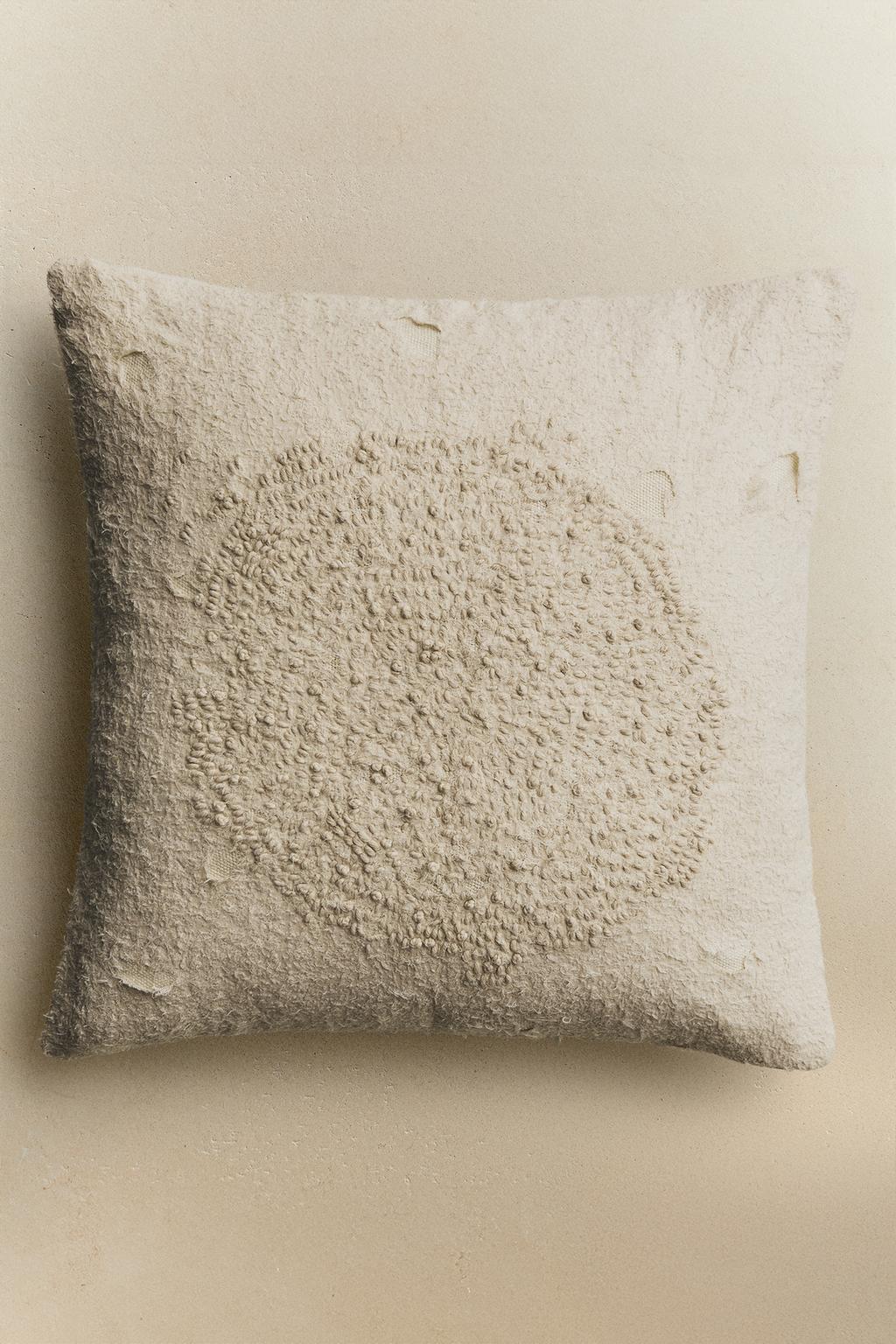 Подушка с вышивкой