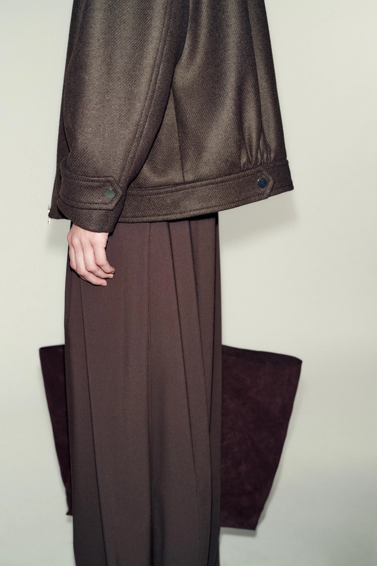 БОМБЕР ИЗ ШЕРСТИ С ВЫСОКИМ ВОРОТНИКОМ