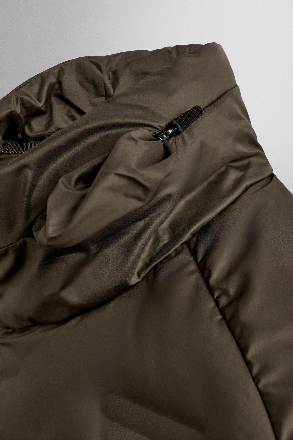 СТЕГАНАЯ КУРТКА С НАПОЛНИТЕЛЕМ ИЗ ПУХА ДЛЯ БЕГА