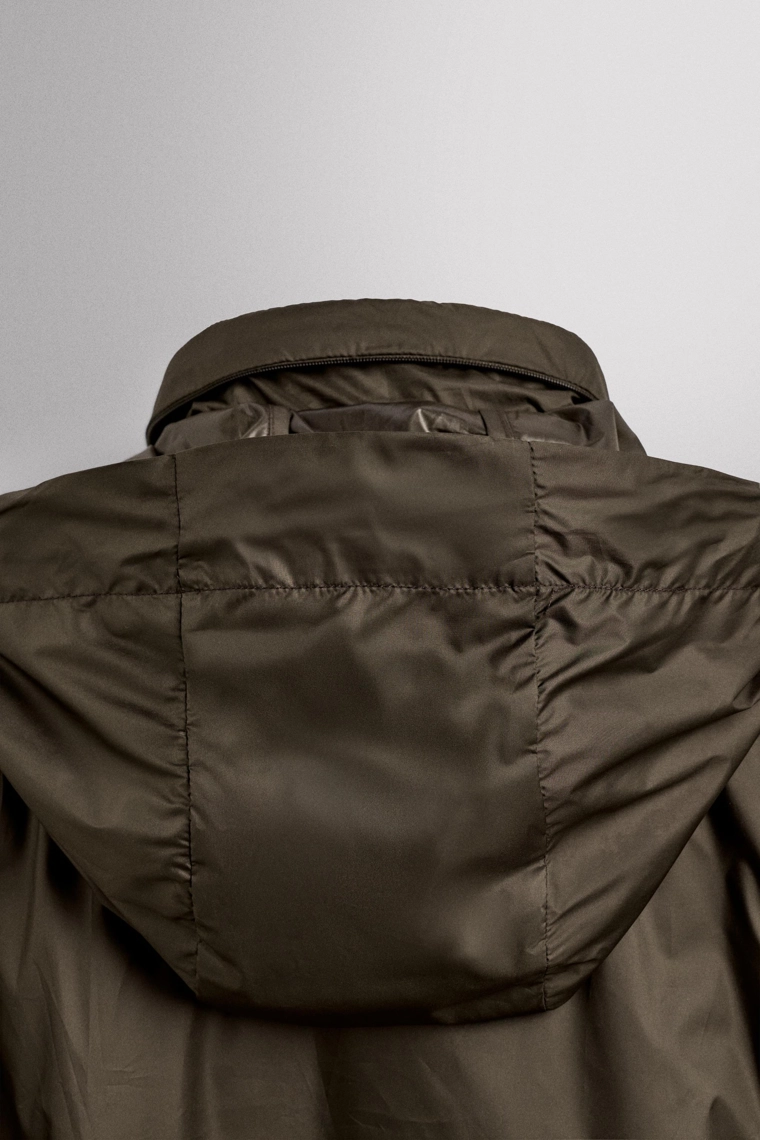 СТЕГАНАЯ КУРТКА С НАПОЛНИТЕЛЕМ ИЗ ПУХА ДЛЯ БЕГА