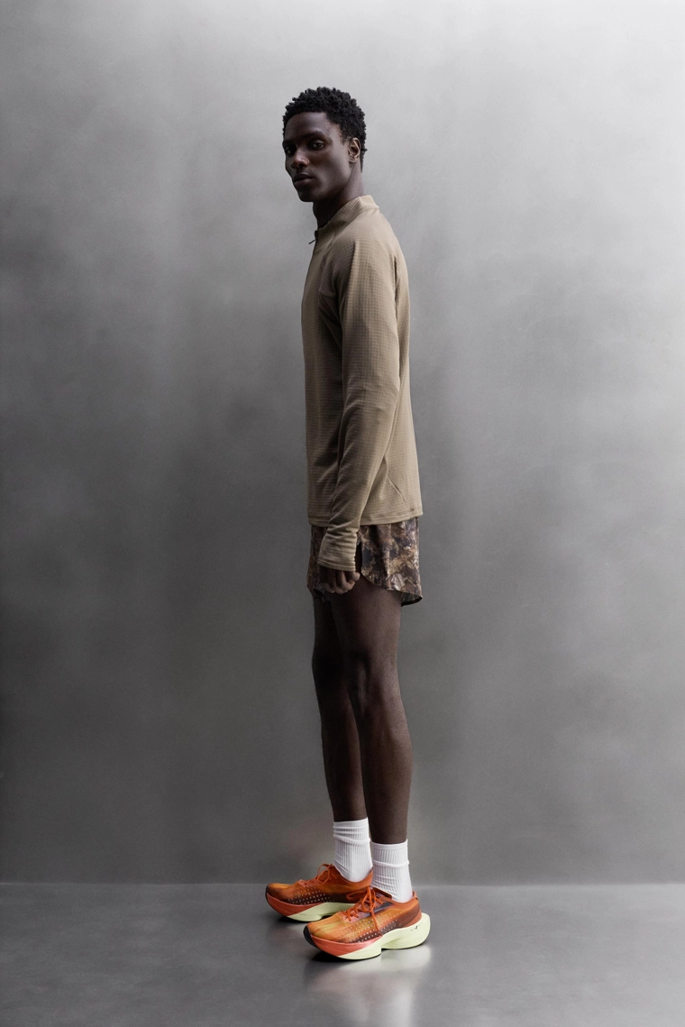 БЕГОВЫЕ ШОРТЫ С ПРИНТОМ В ВИДЕ ДЕРЕВЬЕВ