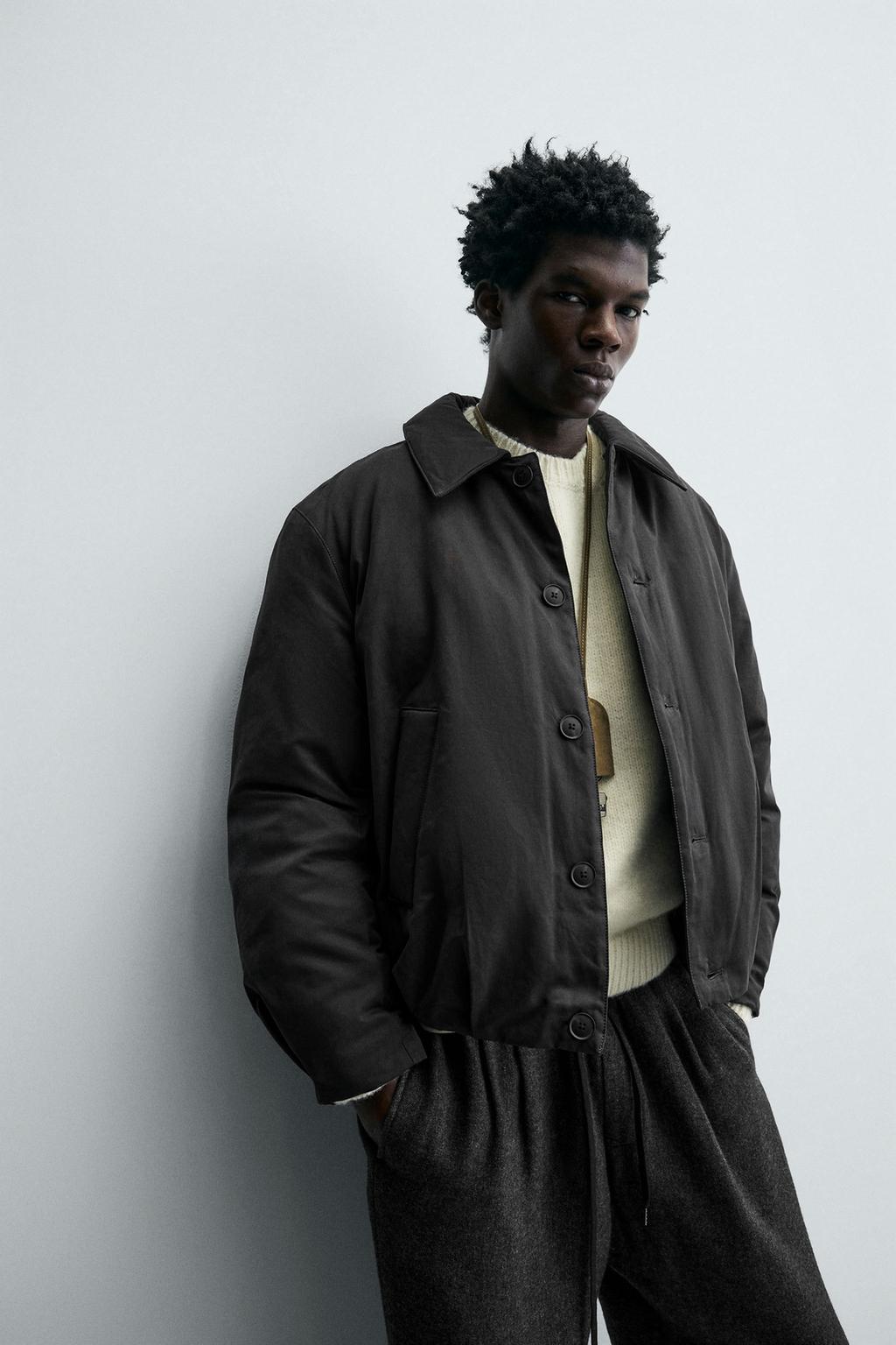 УКОРОЧЕННАЯ СТЕГАНАЯ КУРТКА