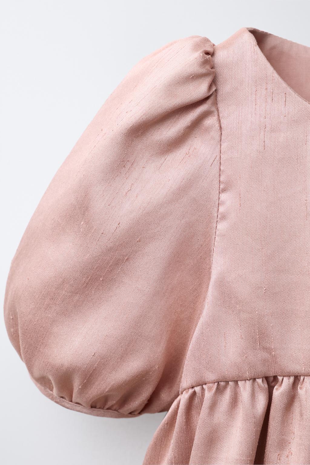 БЛЕСТЯЩЕЕ ПЛАТЬЕ С ОБЪЕМНЫМИ РУКАВАМИ