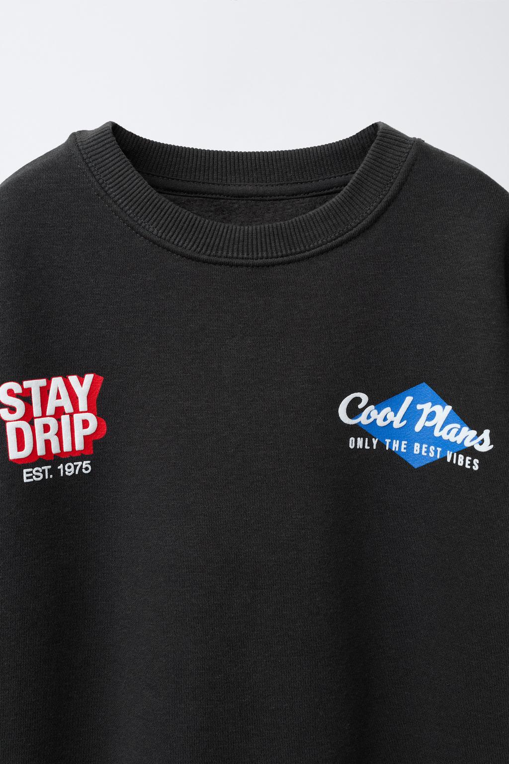 ТОЛСТОВКА С РЕЛЬЕФНОЙ НАДПИСЬЮ