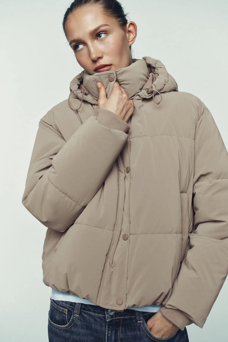 КОРОТКИЙ АНОРАК С КАПЮШОНОМ WATER REPELLENT WINDPROOF