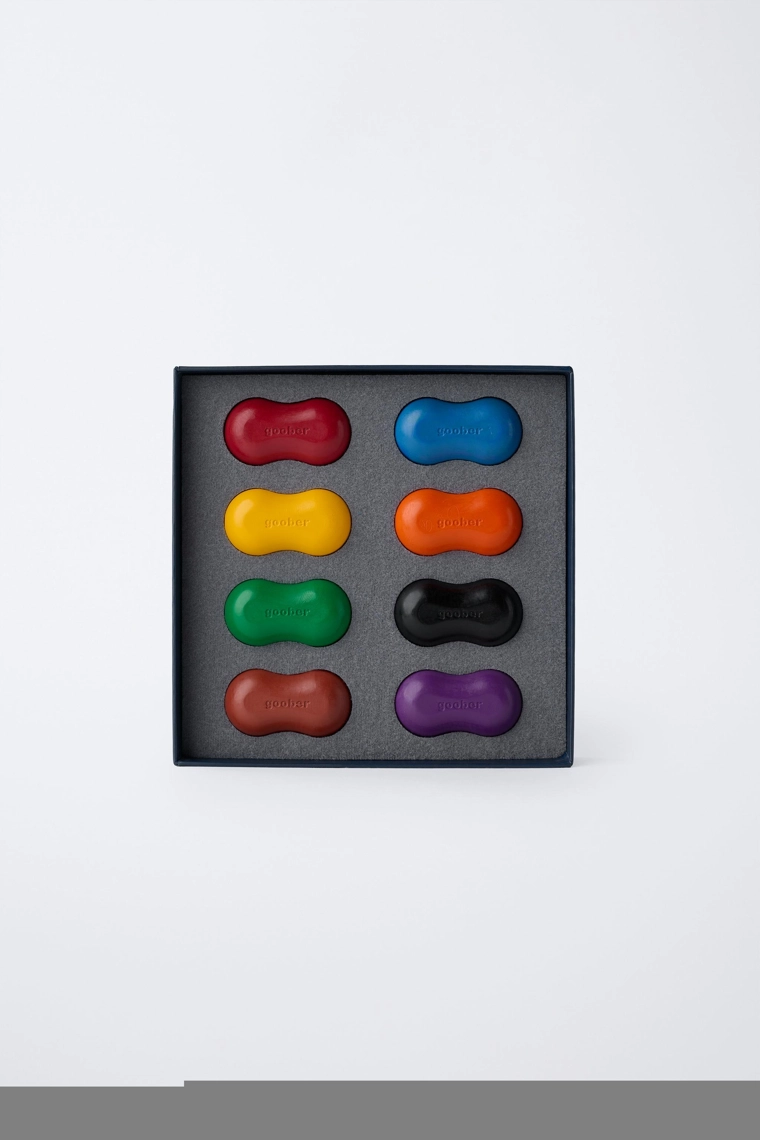 НАБОР ИЗ ВОСЬМИ ВОСКОВЫХ МЕЛКОВ GOOBER ® PEANUT И КНИГИ ДЛЯ РИСОВАНИЯ