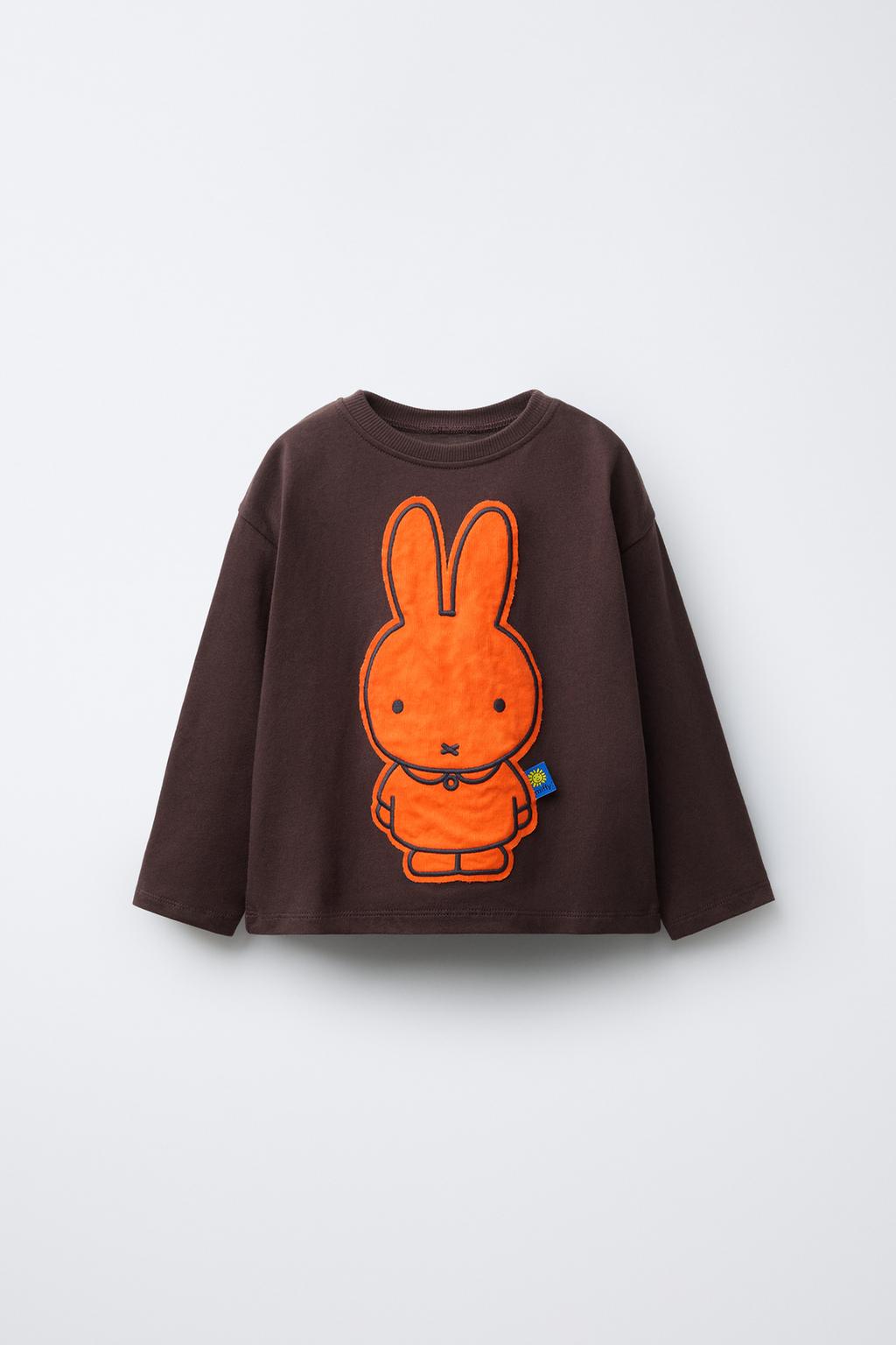 ФУТБОЛКА С ВЕЛЬВЕТОВОЙ НАШИВКОЙ MIFFY™ MERCIS BV ©