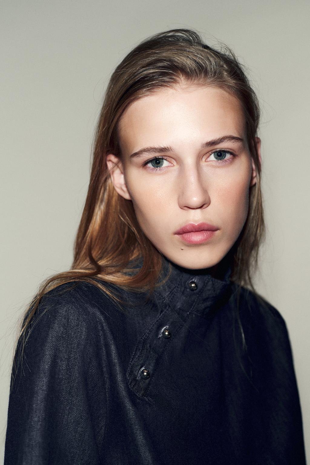 ДЖИНСОВАЯ РУБАШКА Z1975 С ВЫСОКИМ ВОРОТНИКОМ