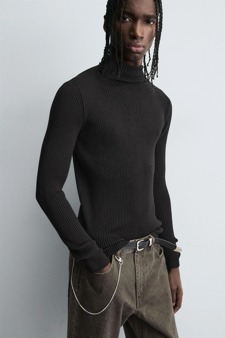 СВИТЕР В РУБЧИК С ВОРОТНИКОМ-СТОЙКОЙ