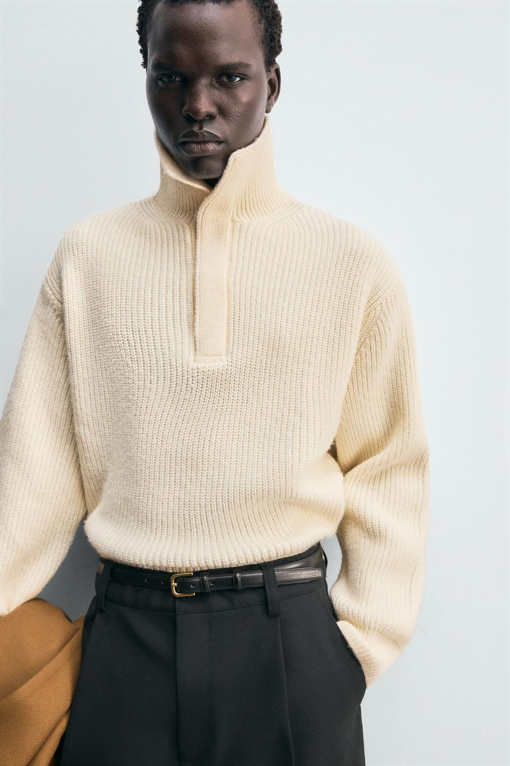 СТРУКТУРНЫЙ ДЖЕМПЕР С ВОРОТНИКОМ-СТОЙКОЙ