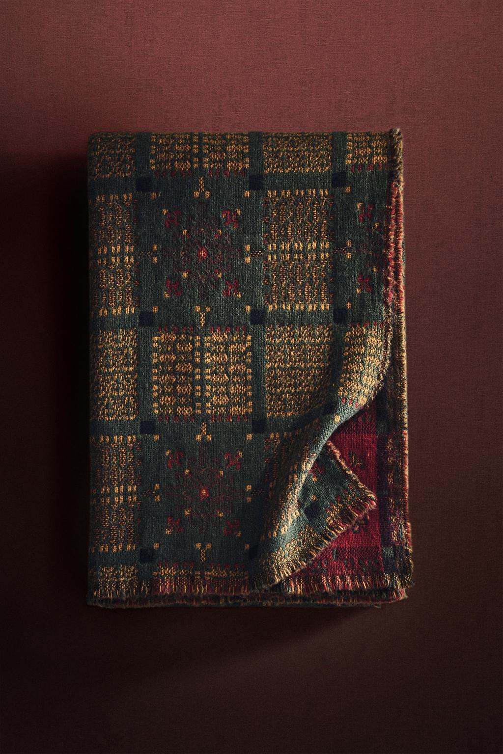 Плед с геометрическим узором для рождества