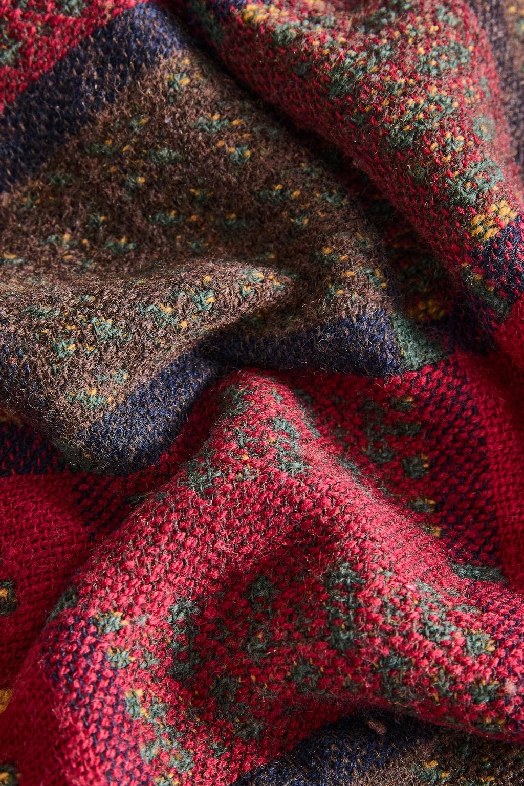 Плед с геометрическим узором для рождества