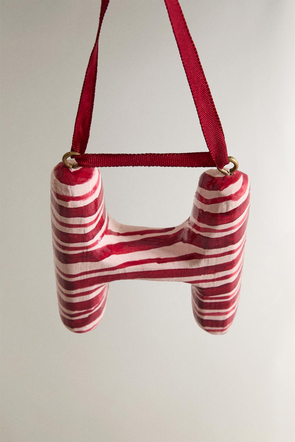 Рождественский украшение - буква н