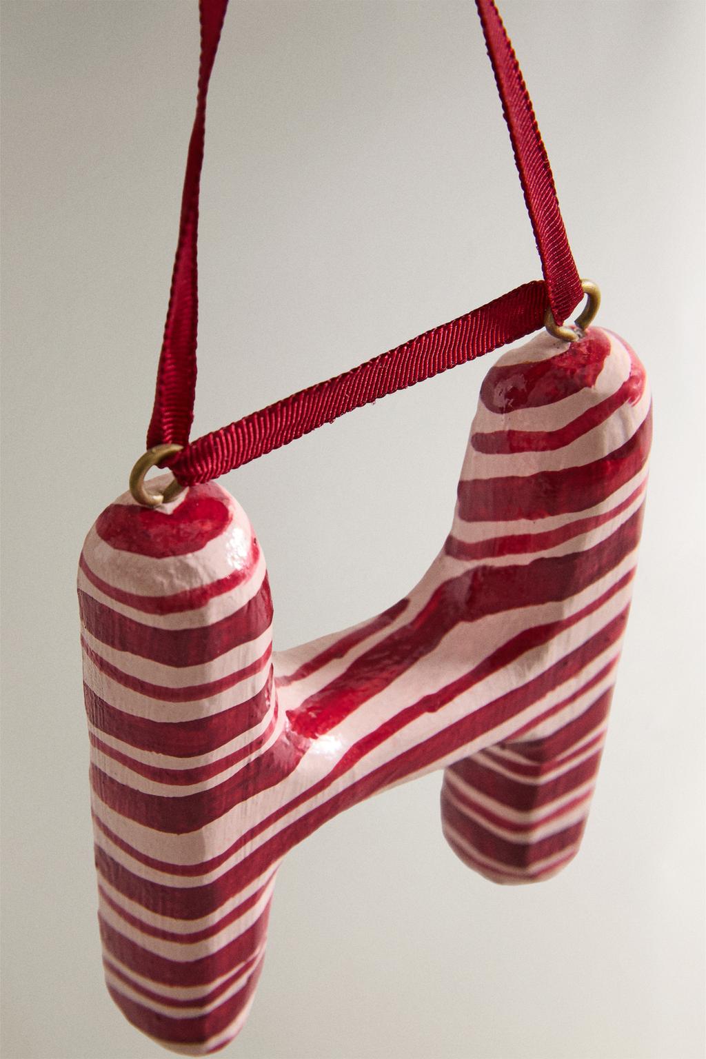 Рождественский украшение - буква н