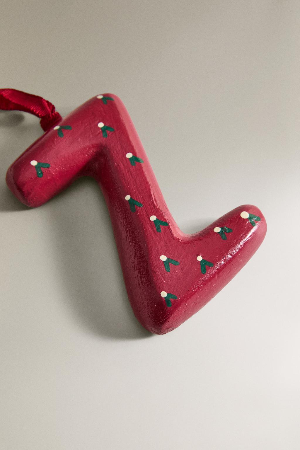 Рождественское украшение елки буква z