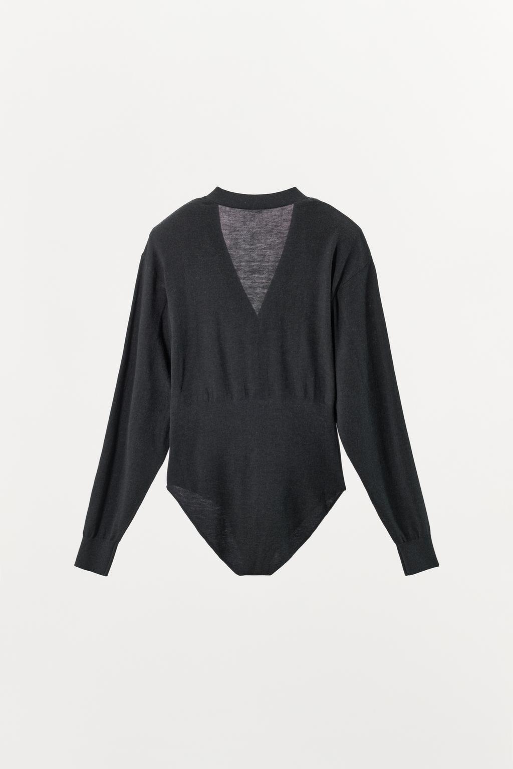 ТРИКОТАЖНОЕ БОДИ С ПЛЕЧАМИ