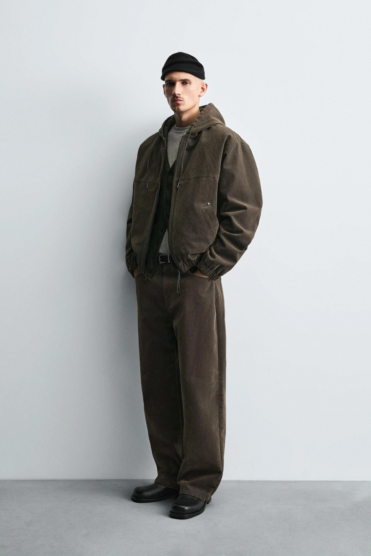 СТЕГАНАЯ КУРТКА ИЗ ВЕЛЮРА С КАПЮШОНОМ