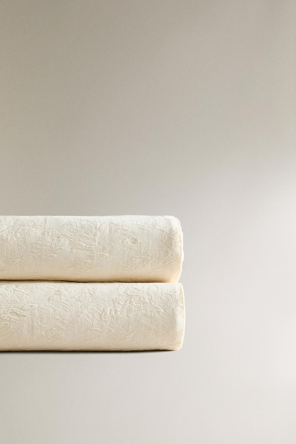 Покрывало с цветочным жаккардовым узором