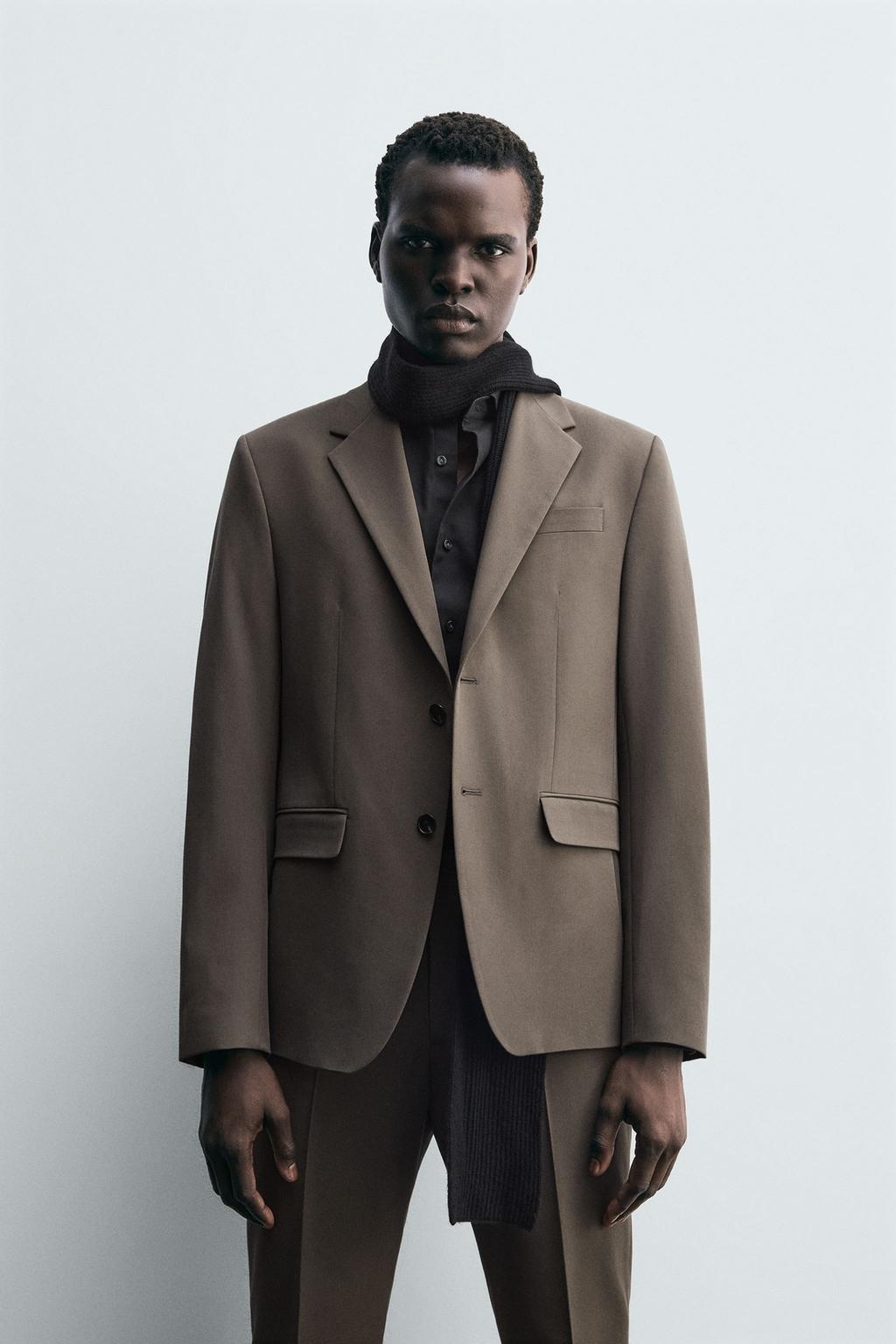 КОСТЮМНЫЙ ПИДЖАК КОМФОРТНОЙ ПОСАДКИ