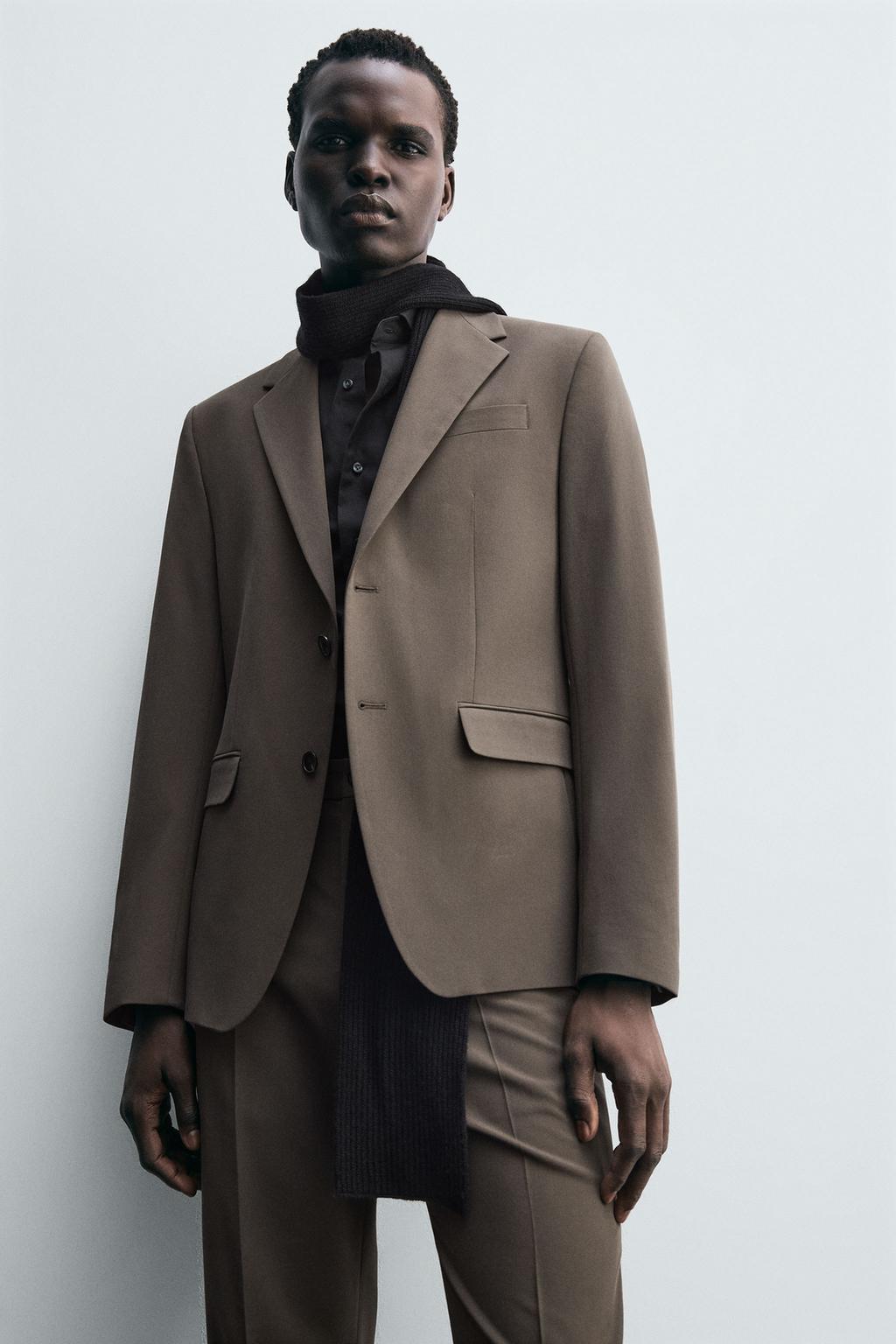 КОСТЮМНЫЙ ПИДЖАК КОМФОРТНОЙ ПОСАДКИ