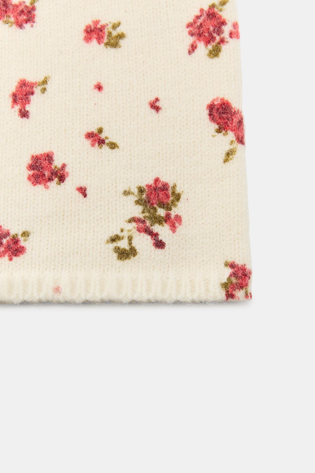 ШАПКА БИНИ С ЦВЕТОЧНЫМ УЗОРОМ