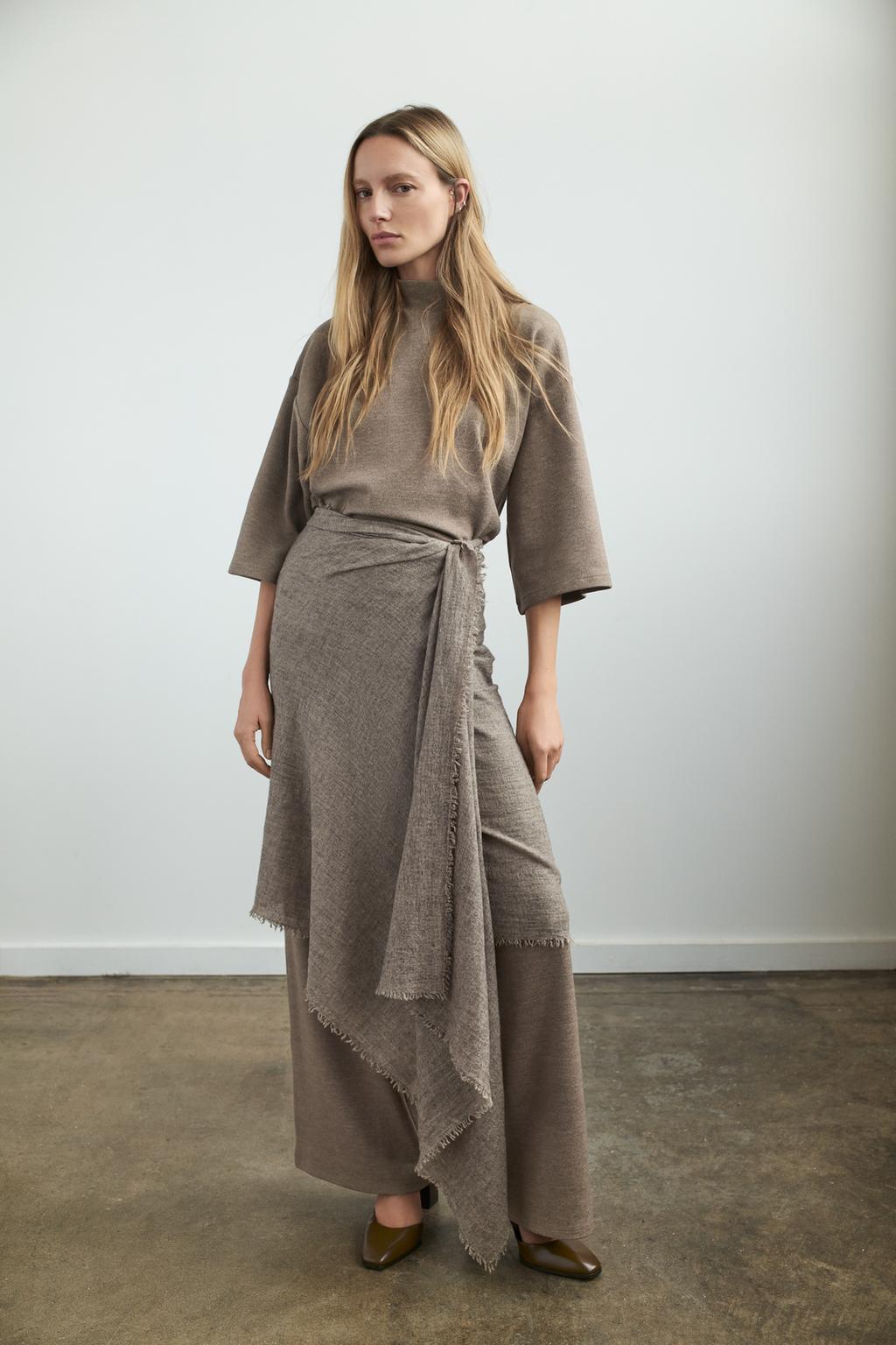 ФУТБОЛКА ПОЛО С ВОРОТНИКОМ-СТОЙКОЙ