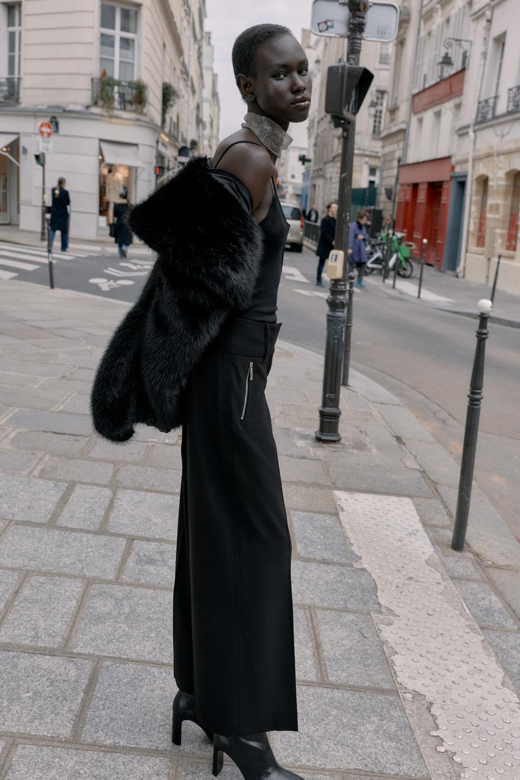 БРЮКИ С КАРМАНАМИ НА МОЛНИИ