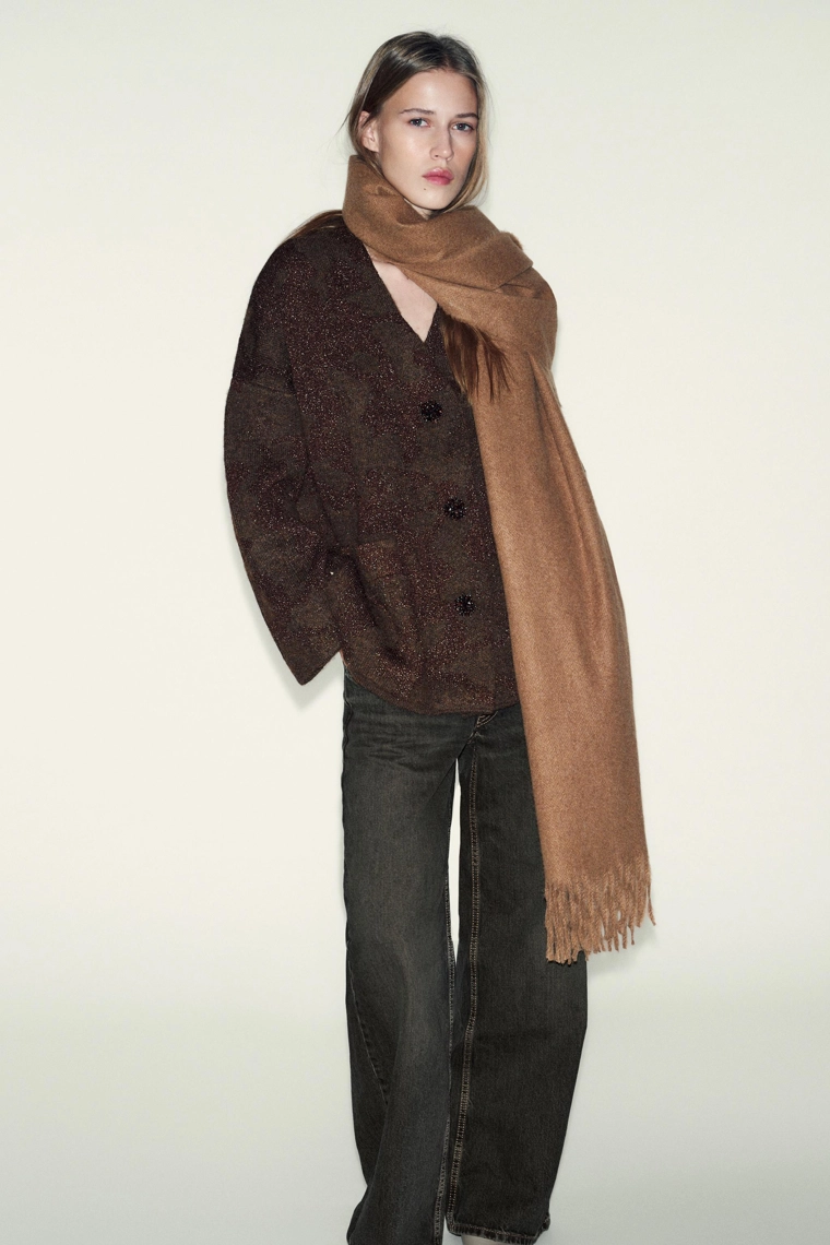 ЖАКЕТ ИЗ ТРИКОТАЖА С БЛЕСТЯЩЕЙ НИТЬЮ