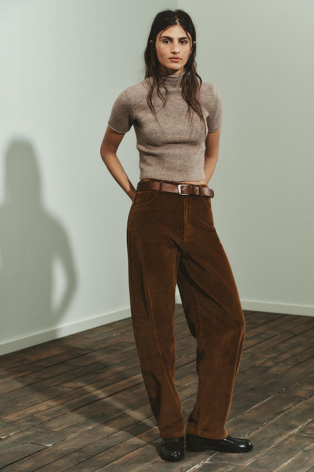 СВИТЕР ИЗ МЯГКОГО ТРИКОТАЖА С КОРОТКИМИ РУКАВАМИ