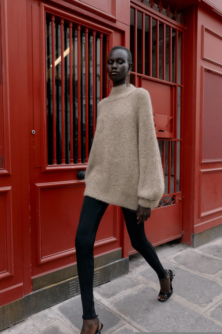 СВИТЕР С ШИРОКИМИ РУКАВАМИ