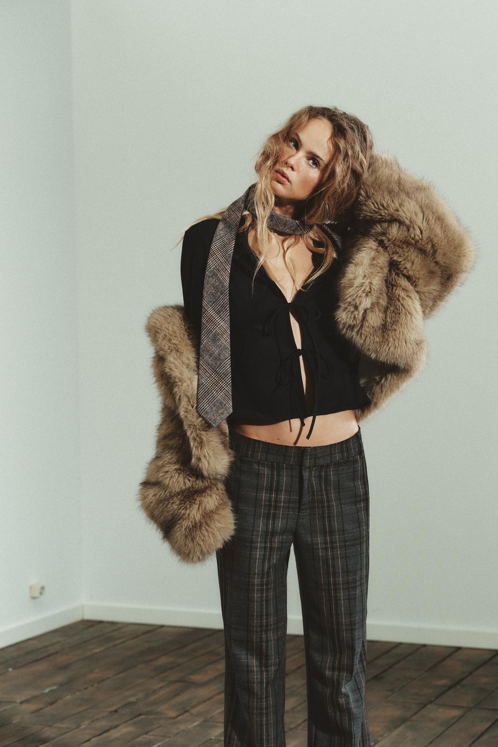 РУБАШКА ИЗ ИСКУССТВЕННОЙ ЗАМШИ С ЗАВЯЗКАМИ