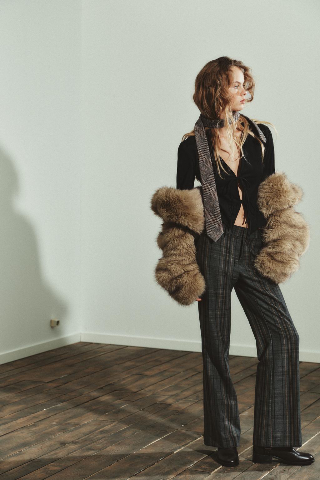 РУБАШКА ИЗ ИСКУССТВЕННОЙ ЗАМШИ С ЗАВЯЗКАМИ