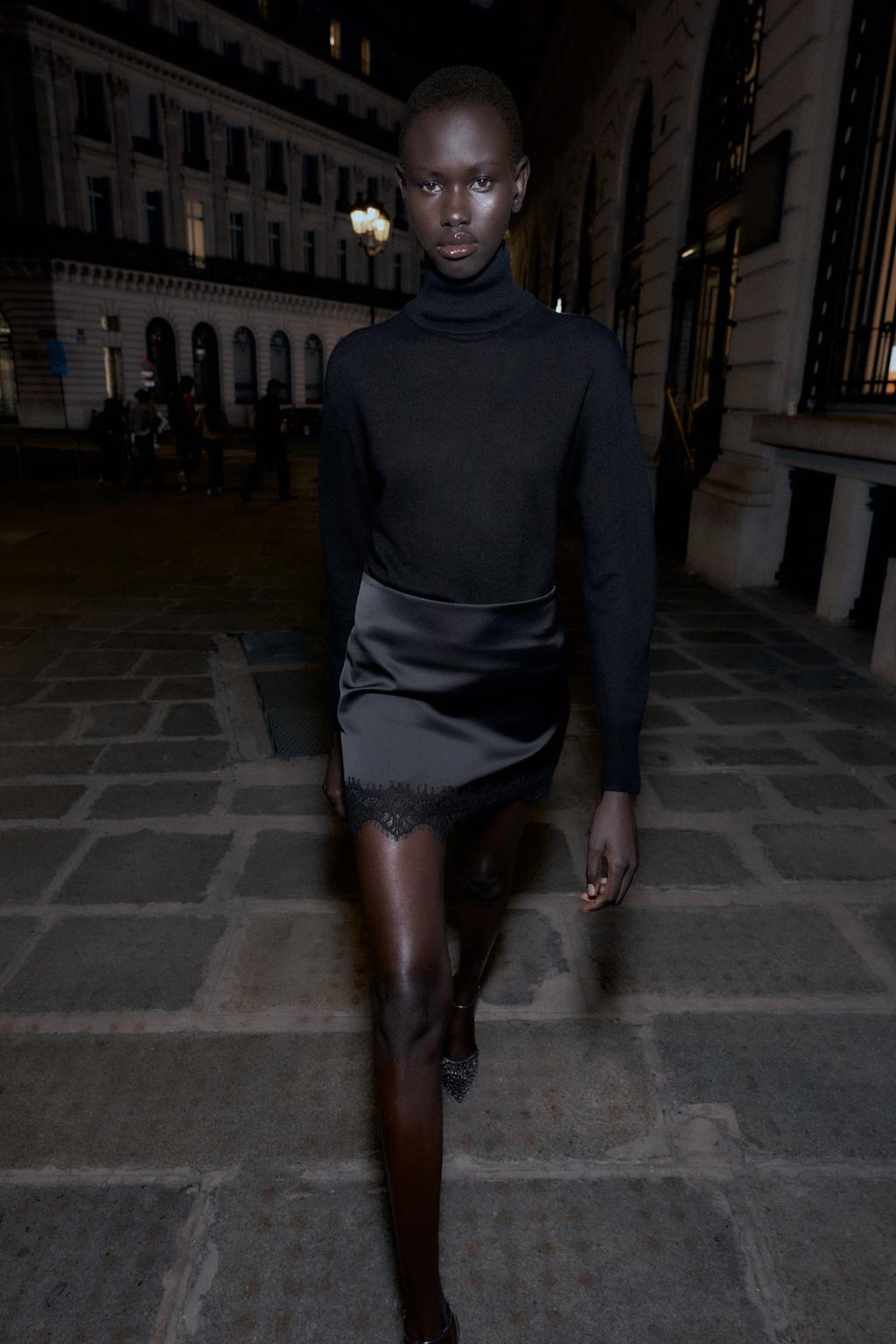 ЮБКА-ШОРТЫ С КРУЖЕВНОЙ ОТДЕЛКОЙ